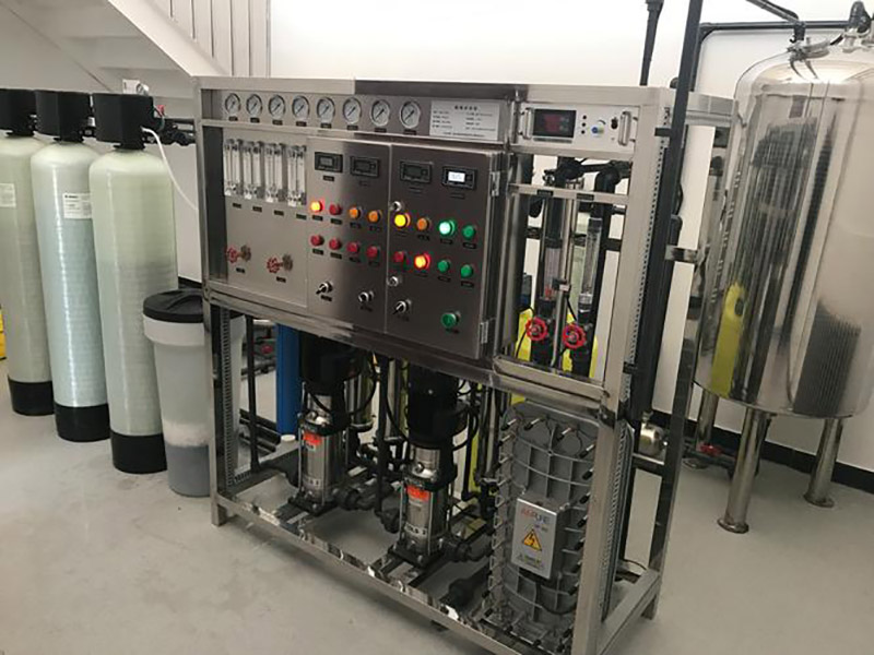 0.5t/h雙極反滲透水處理設備